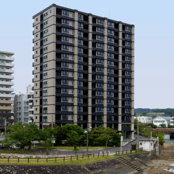 外観東面